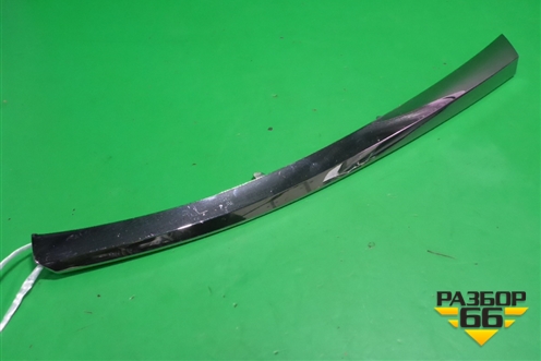 Накладка на решетку радиатора (после 2014г првая) (5312133030) для Toyota Camry V50 с 2011-2018г (Камри)