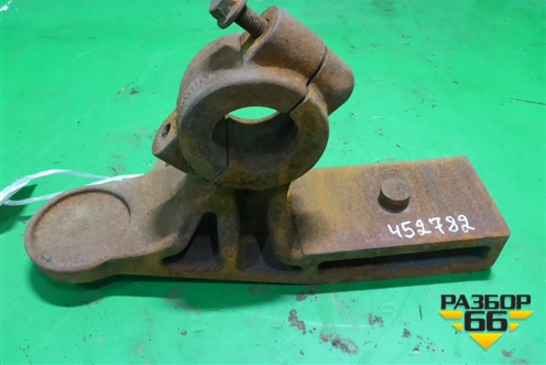 Кронштейн переднего стабилизатора  (левый) (9433234084) для Mercedes Benz TRUCK Axor 2 с 2004г (Аксор)