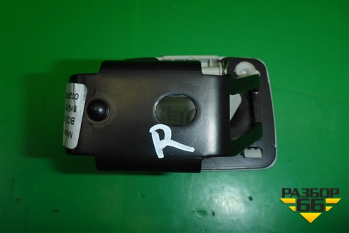 Кронштейн (сетки в багажник правый) (8K9861736) для Audi Q5 c 2008-2017г (Ку 5)