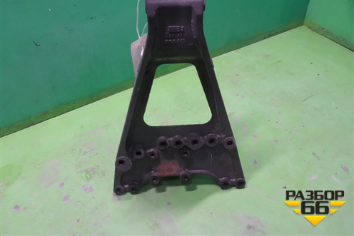 Кронштейн реактивной тяги левый  (A9423252409) для Mercedes Benz TRUCK Axor 2 с 2004г (Аксор)