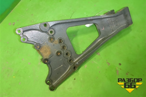 Кронштейн реактивной тяги левый  (A9423252409) для Mercedes Benz TRUCK Axor 2 с 2004г (Аксор)