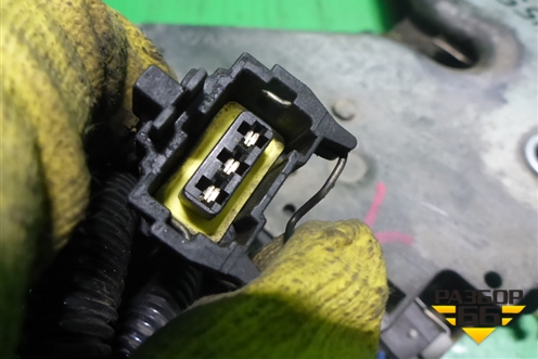 Замок кабины гидравлический (A9303100083) для Mercedes Benz TRUCK Axor 2 с 2004г (Аксор)