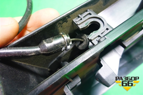 Ручка откидывания заднего сиденья (левая) (3AE885591) для Volkswagen Passat (В7) с 2011-2014г (Пассат Б7)