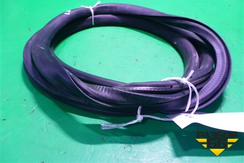 Уплотнитель двери (задней правой на кузов) (3C5867913B) для Volkswagen Passat (В7) с 2011-2014г (Пассат Б7)