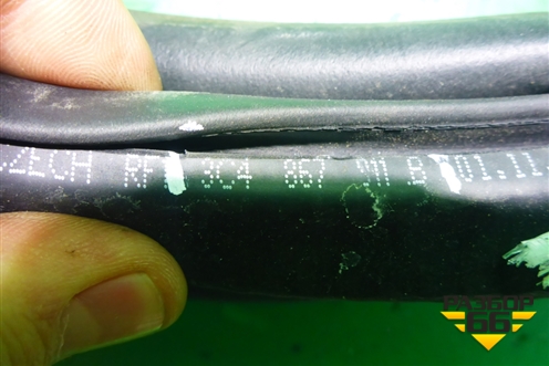 Уплотнитель двери (передней правой на кузов) (3C4867911B) для Volkswagen Passat (В7) с 2011-2014г (Пассат Б7)