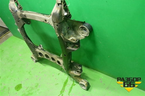 Подрамник передний АКПП (7L0400025) для Volkswagen Touareg c 2002-2010г (Туарег)