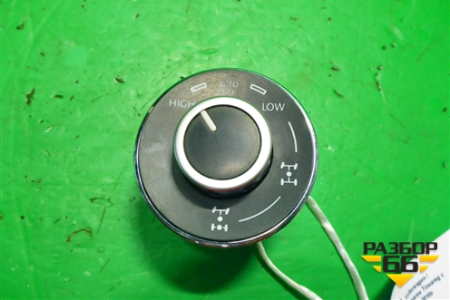 Переключатель блокировки заднего моста и раздатки (7L6941435S) для Volkswagen Touareg c 2002-2010г (Туарег)