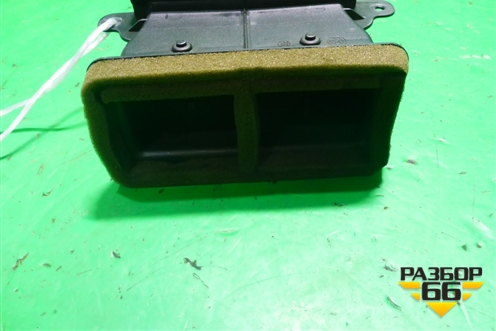 Воздуховод отопителя (в консоль задний) (7L0820526C) для Volkswagen Touareg c 2002-2010г (Туарег)