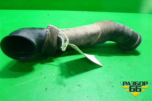 Патрубок воздушного фильтра (6.0л BJN) (7L0129609B) для Volkswagen Touareg c 2002-2010г (Туарег)