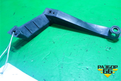 Кронштейн заднего бампера правый (под фонарь) (7L6807862) для Volkswagen Touareg c 2002-2010г (Туарег)