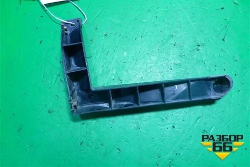 Кронштейн заднего бампера правый (под фонарь) (7L6807862) для Volkswagen Touareg c 2002-2010г (Туарег)