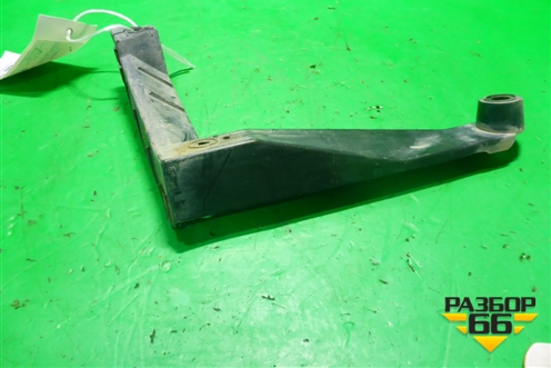 Кронштейн заднего бампера левый (под фонарь) (7L6807861) для Volkswagen Touareg c 2002-2010г (Туарег)