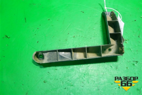 Кронштейн заднего бампера левый (под фонарь) (7L6807861) для Volkswagen Touareg c 2002-2010г (Туарег)