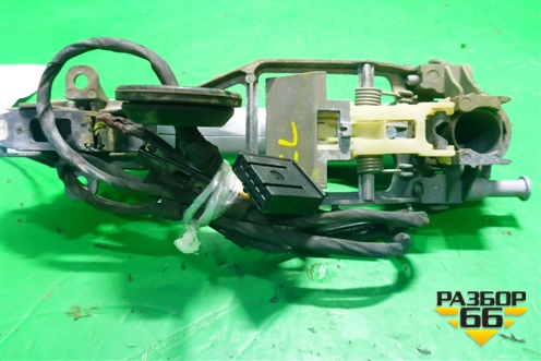 Ручка наружная двери задней левой (с кнопкой) (7L0839885A) для Volkswagen Touareg c 2002-2010г (Туарег)