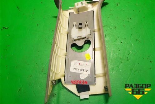 Обшивка стойки задняя верхняя правая (передняя часть алькантара) (7L6867242AH) для Volkswagen Touareg c 2002-2010г (Туарег)