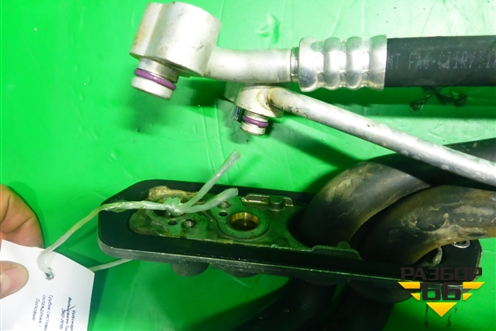 Трубки системы охлаждения для Volkswagen Touareg c 2002-2010г (Туарег)