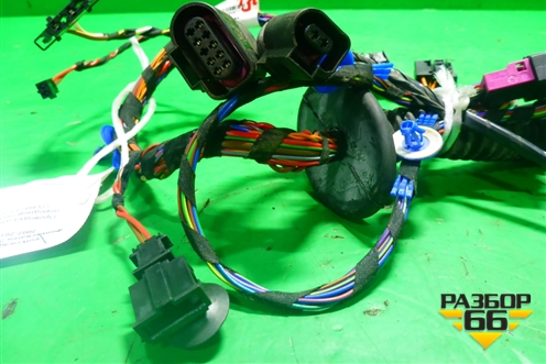 Проводка двери передней правой (7L6971120F) для Volkswagen Touareg c 2002-2010г (Туарег)