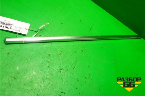 Накладка стекла заднего правого для Volkswagen Touareg c 2002-2010г (Туарег)