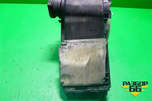 Корпус воздушного фильтра (левый 6.0л BJN) для Volkswagen Touareg c 2002-2010г (Туарег)