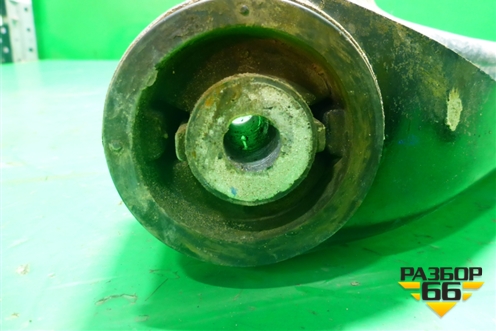 Рычаг задний правый (нижний) (7L0505352AA) для Volkswagen Touareg c 2002-2010г (Туарег)