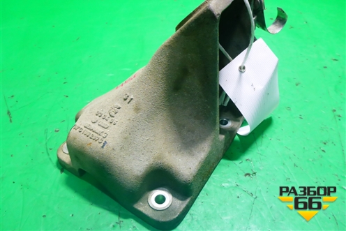 Кронштейн двигателя левый (6.0л BJN) (07C199207C) для Volkswagen Touareg c 2002-2010г (Туарег)