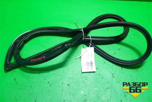 Уплотнитель багажника (на стекло) для Volkswagen Touareg c 2002-2010г (Туарег)