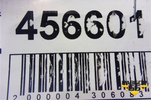 Петля капота правая (7L6823302) для Volkswagen Touareg c 2002-2010г (Туарег)