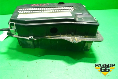 Ящик под аккумулятор (под сиденьем) (7L0864643B) для Volkswagen Touareg c 2002-2010г (Туарег)