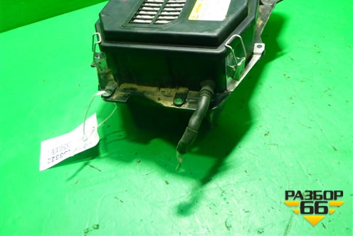 Ящик под аккумулятор (под сиденьем) (7L0864643B) для Volkswagen Touareg c 2002-2010г (Туарег)