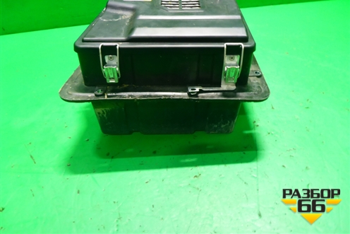 Ящик под аккумулятор (под сиденьем) (7L0864643B) для Volkswagen Touareg c 2002-2010г (Туарег)