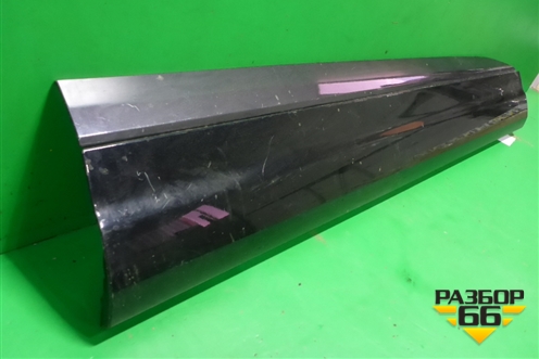 Накладка двери передней правой (4M0853960G) для Audi Q7 c 2015г (Ку 7)