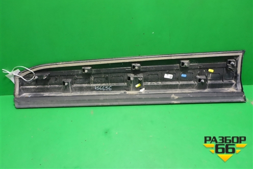 Накладка двери передней правой (4M0853960G) для Audi Q7 c 2015г (Ку 7)