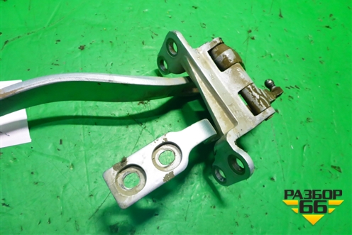 Петля двери багажника (левая) (7L6827301D) для Volkswagen Touareg c 2002-2010г (Туарег)