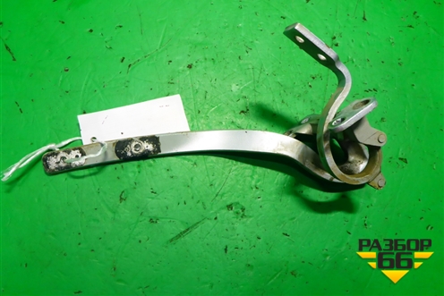 Петля двери багажника (левая) (7L6827301D) для Volkswagen Touareg c 2002-2010г (Туарег)