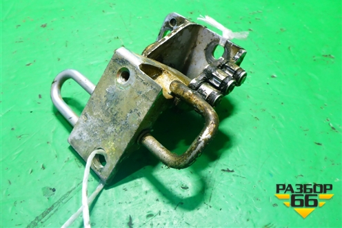 Петля двери передней правой нижняя (7L0831412) для Volkswagen Touareg c 2002-2010г (Туарег)