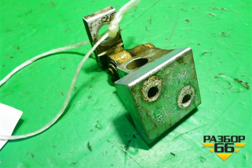 Петля двери задней правой верхняя (7L0833402) для Volkswagen Touareg c 2002-2010г (Туарег)