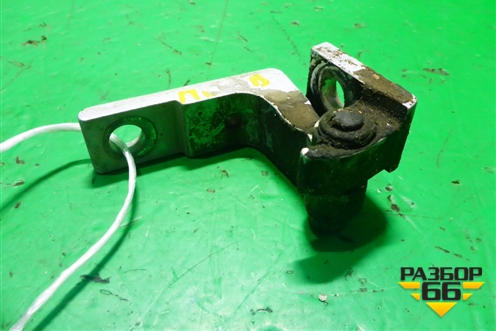 Петля двери передней левой верхняя (7L0831401A) для Volkswagen Touareg c 2002-2010г (Туарег)