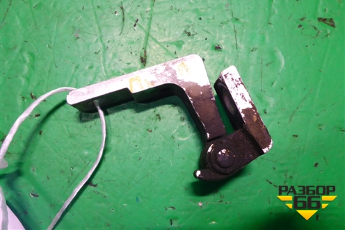 Петля двери передней левой верхняя (7L0831401A) для Volkswagen Touareg c 2002-2010г (Туарег)