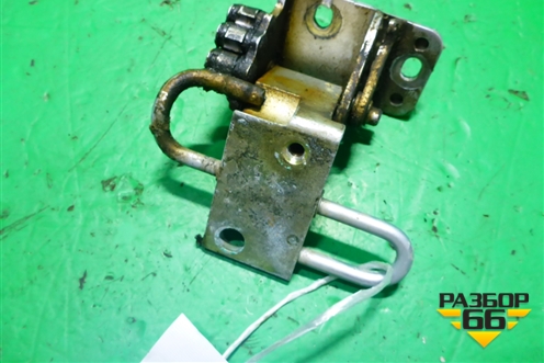 Петля двери передней левой нижняя (7L0831411) для Volkswagen Touareg c 2002-2010г (Туарег)