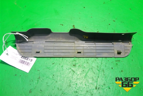 Накладка порога внутренняя переднего левого (8587125000) для Hyundai Aсcent с 2000г (Акцент)