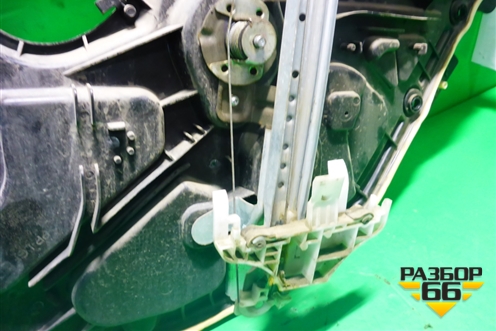 Стеклоподъёмник механический задний левый (2S61A045H23A) для Ford Fusion с 2002г (Фьюжн)