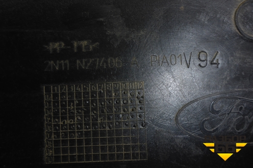 Обшивка двери задней правой под механику для Ford Fusion с 2002г (Фьюжн)