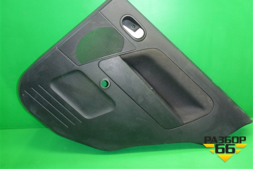 Обшивка двери задней правой под механику для Ford Fusion с 2002г (Фьюжн)