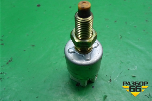 Датчик включения стопсигнала для Toyota Corolla (E12) с 2001-2007г (Королла 120)