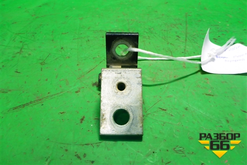 Петля двери передней правой нижняя для Skoda Fabia с 1999-2007г (Фабия)