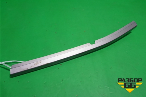 Накладка на решетку радиатора (верхняя правая до 2018г) (86366D7100) для Hyundai Tucson с 2015-2022г (Туксон)