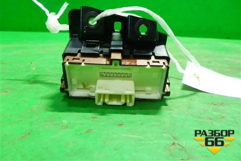 Кнопка (Sport) для Toyota Corolla (E18) с 2012-2019г (Королла 180)