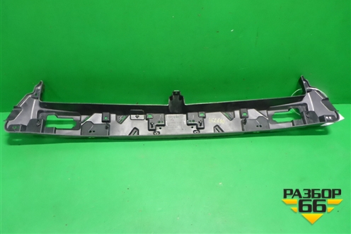 Кронштейн решетки радиатора (GG29004920) для Lexus LX-570 с 2015г (ЛХ)