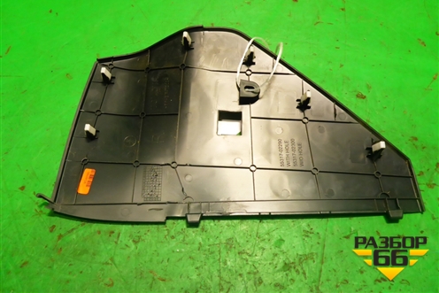 Накладка на торпедо (боковая правая) (5531702290) для Toyota Corolla (E18) с 2012-2019г (Королла 180)