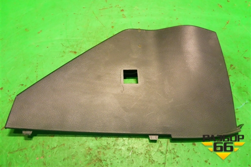 Накладка на торпедо (боковая правая) (5531702290) для Toyota Corolla (E18) с 2012-2019г (Королла 180)